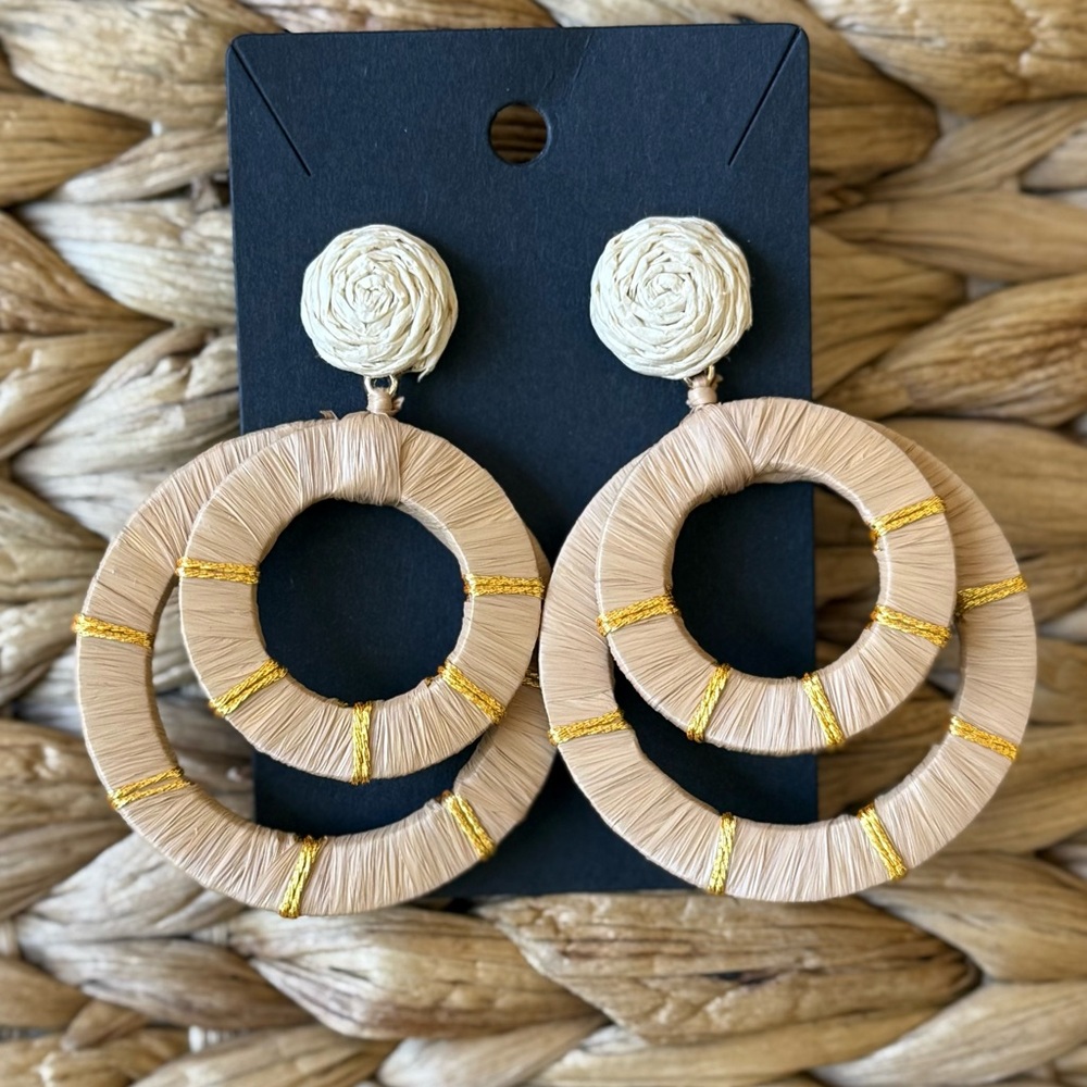 Beige and Gold Circular Earrings